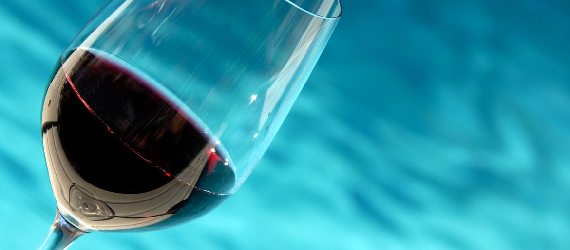 Aldi Sells Floating Wine Glasses Alt 102 1