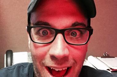 you wouldn't hit a guy with glasses, would you?